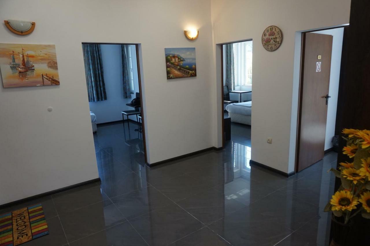 Seaside Guest Rooms Burgas Exterior photo