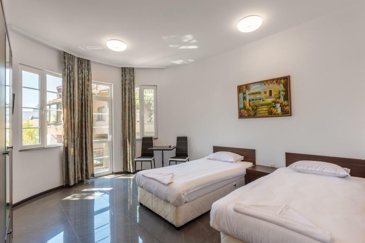 Seaside Guest Rooms Burgas Exterior photo